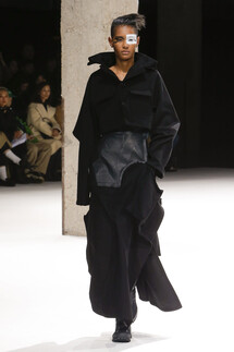 Yohji Yamamoto Fall 2018 Ready-to-Wear , Ёдзи Ямамото осень зима 2018 , Fashion show , неделя моды в Париже , PFW , Mainstyles